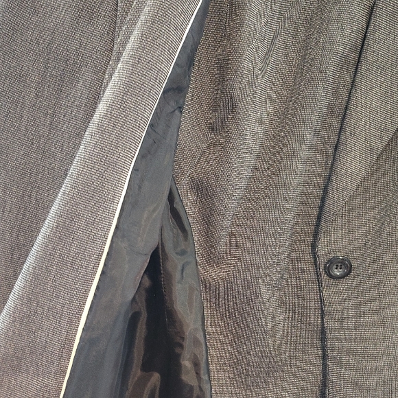 Evan Picone Black and White Garment - Picture 3 of 5